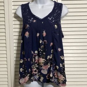 Taylor & Sage Floral Lace Sleeveless Top Large